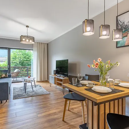 Apartman Obroncow Pokoju 4