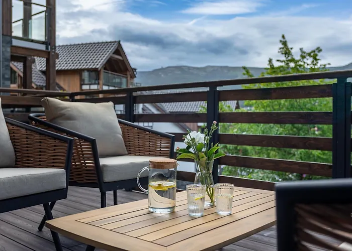 Obroncow Pokoju 4 Apartment